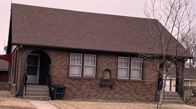 Primary Photo - 3111 Forest Ave