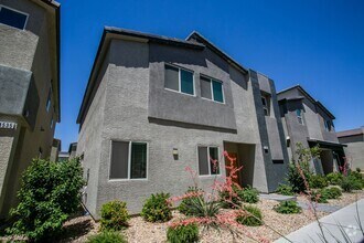 Building Photo - Beautiful Home in Valley Vista Available S...