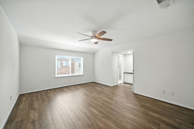 Building Photo - 6468 Burgoyne Dr.
