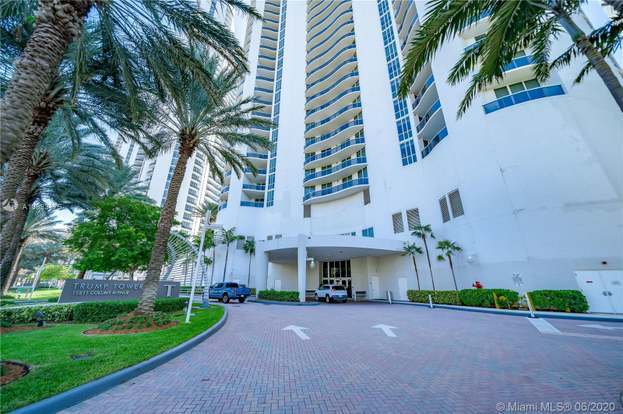 Building Photo - 15811 Collins Ave