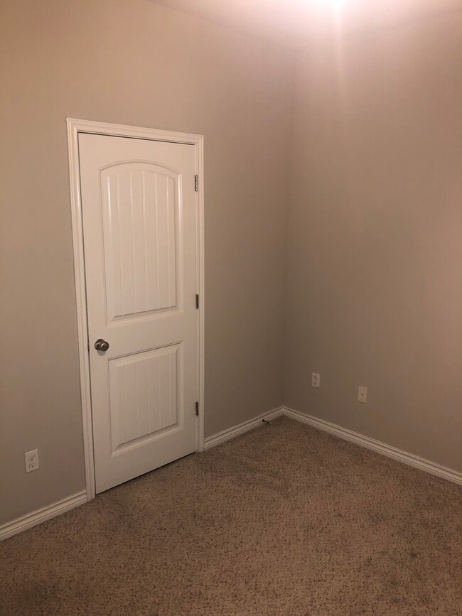 Building Photo - 7901 Williams Dr