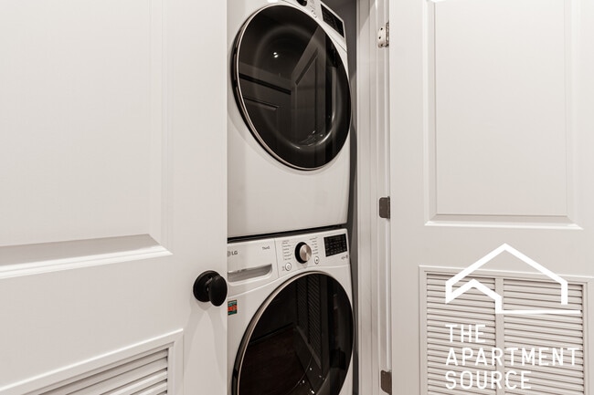 Building Photo - 2457 W Logan Blvd