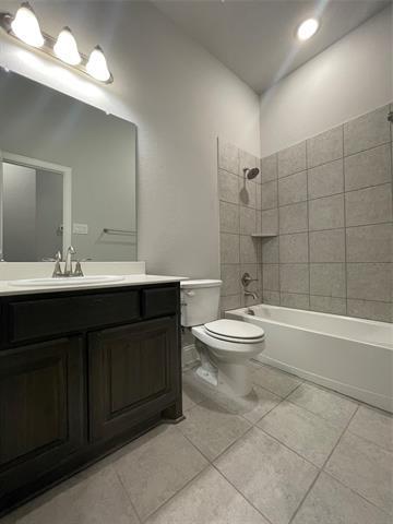 Building Photo - 313 Delaford Dr