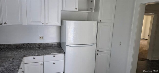 Building Photo - 56 Millspaugh Ln