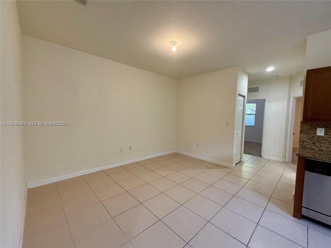 Building Photo - 3472 SE 3rd St