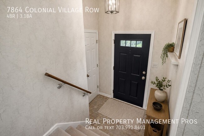 Building Photo - 7864 Colonial Village Row