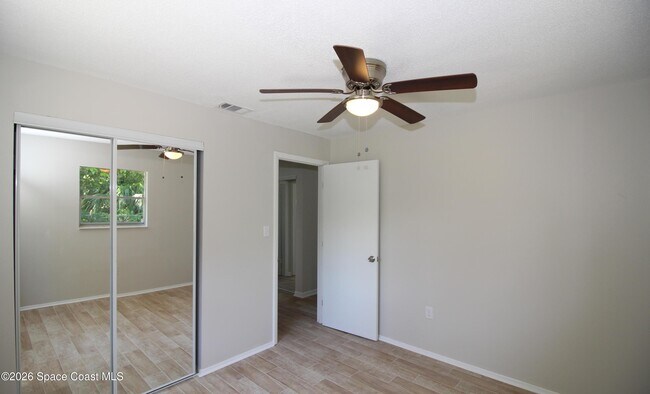 Building Photo - 75 Rivercliff Ln