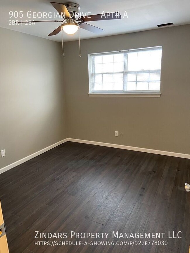 Building Photo - Newly Remodeled two bedroom 1.5 bath suite...