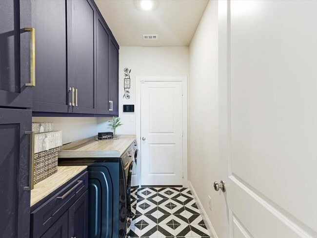 Building Photo - 1512 Rough Rider Ct