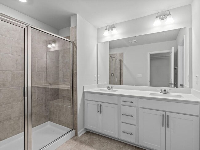 Building Photo - 3BR Like-New Townhome – GREAT PRICE - Community Pool/Playground