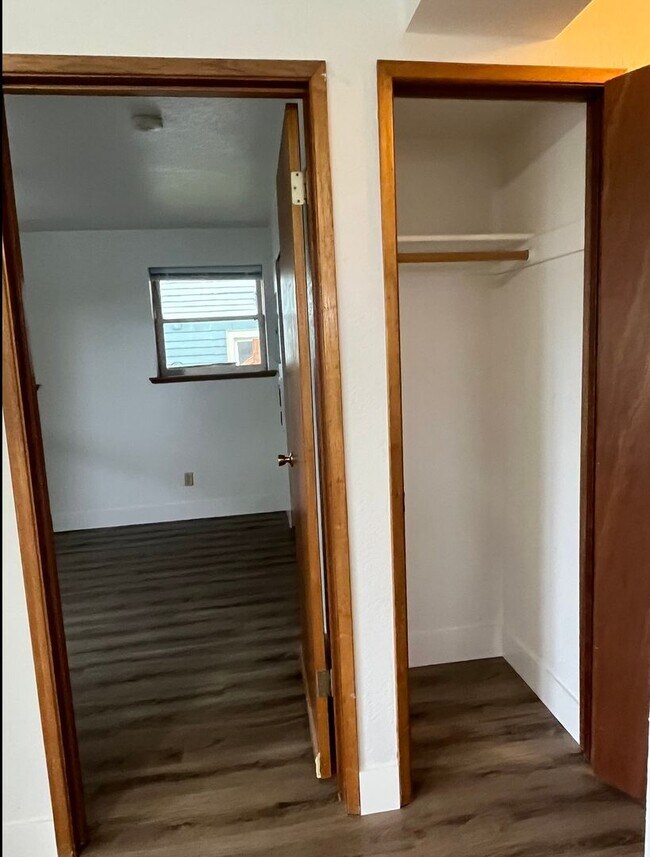 Building Photo - 1021/1023 High St