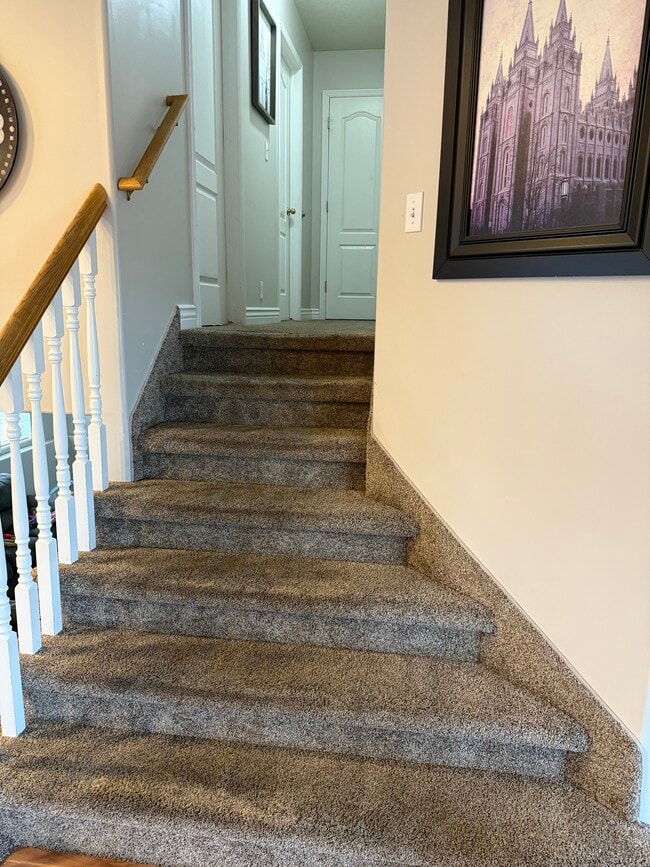 Building Photo - 462 W 660 S