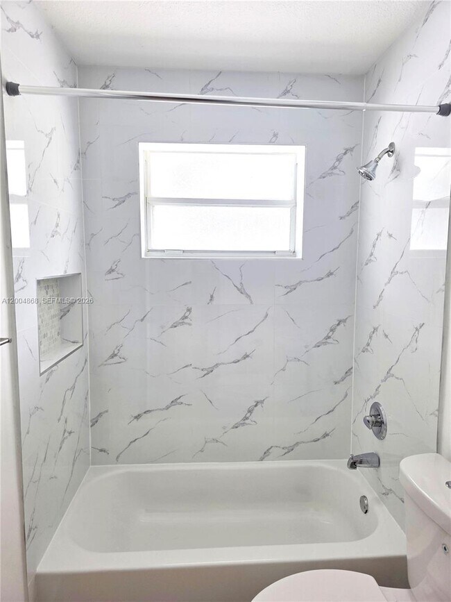 Building Photo - 2309 Liberty St