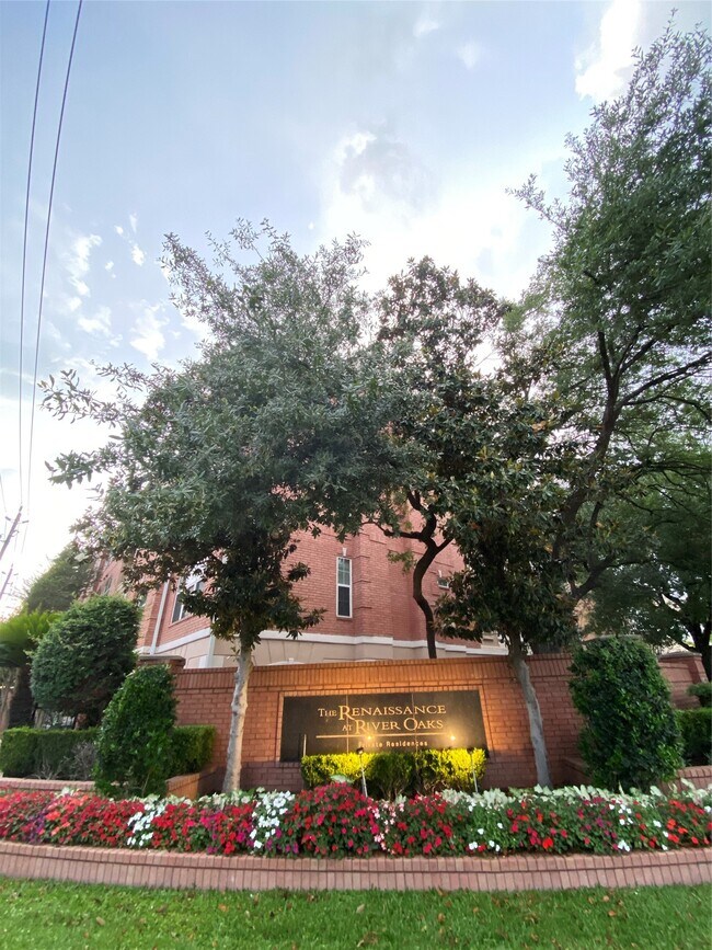 Building Photo - 2111 Welch St