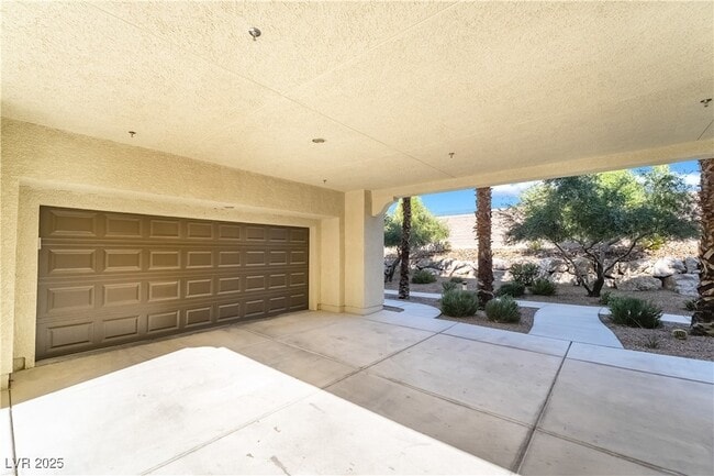 Building Photo - 2555 Hampton Rd