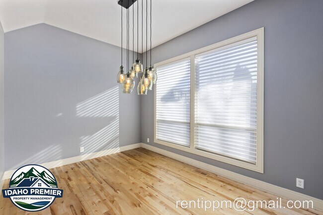 Building Photo - 3103 E Tybalt Ct