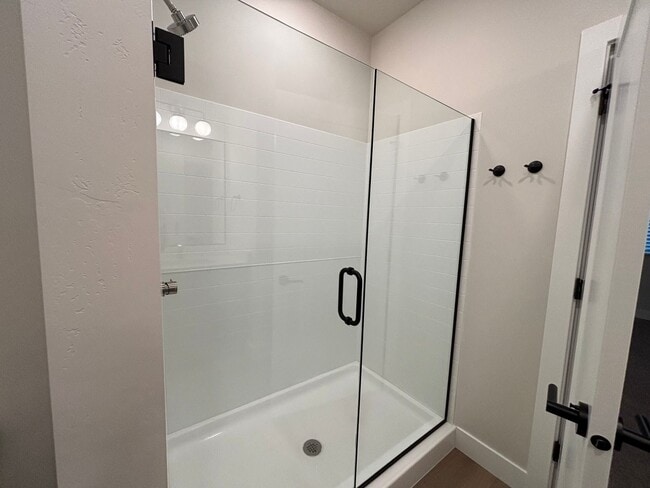 Building Photo - SINGLE LEVEL TOWNHOME FOR RENT!