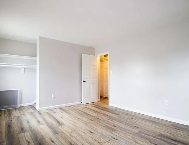 Building Photo - 16703 Chowning Ct
