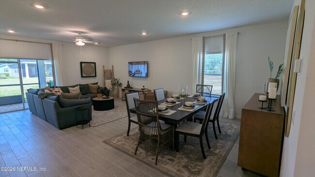 Building Photo - 15615 Thomas Crk Wy