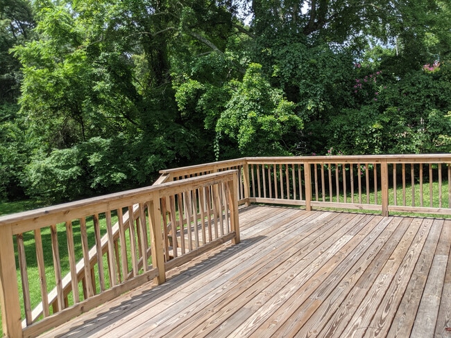 Building Photo - 3812 Thrall Dr