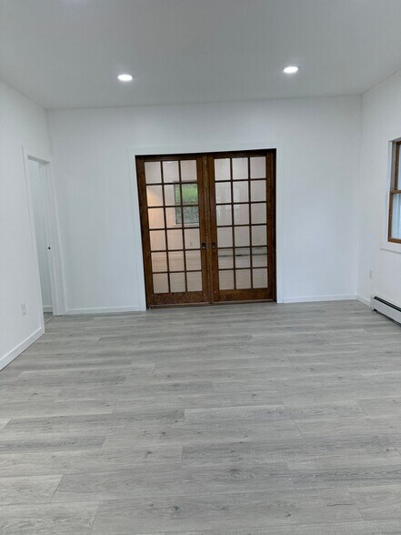 Building Photo - 1203 Howard Ave