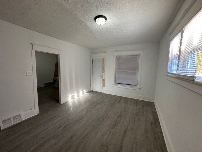 Building Photo - 3069 N 29th St