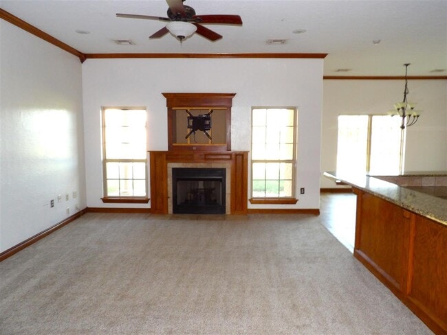 Building Photo - 202 Begonia