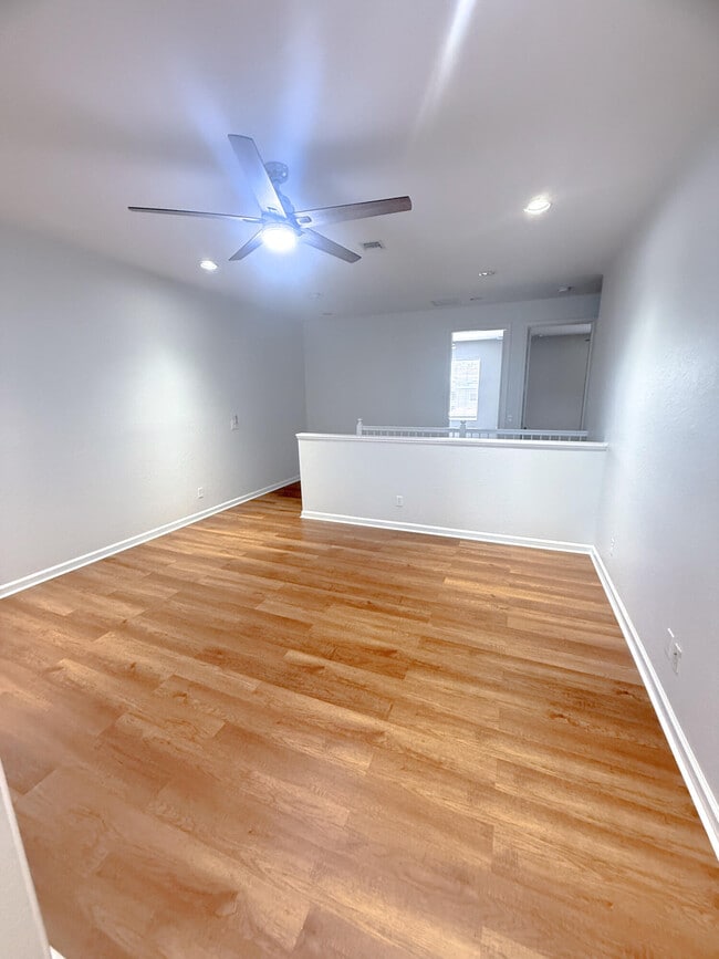 Building Photo - 2125 SW Cape Cod Dr