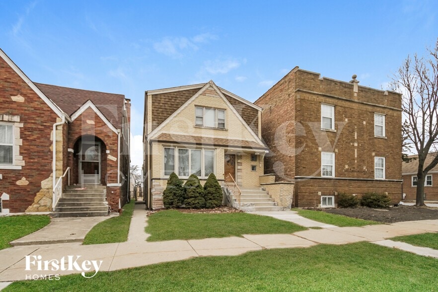 Building Photo - 6204 S Kildare Ave