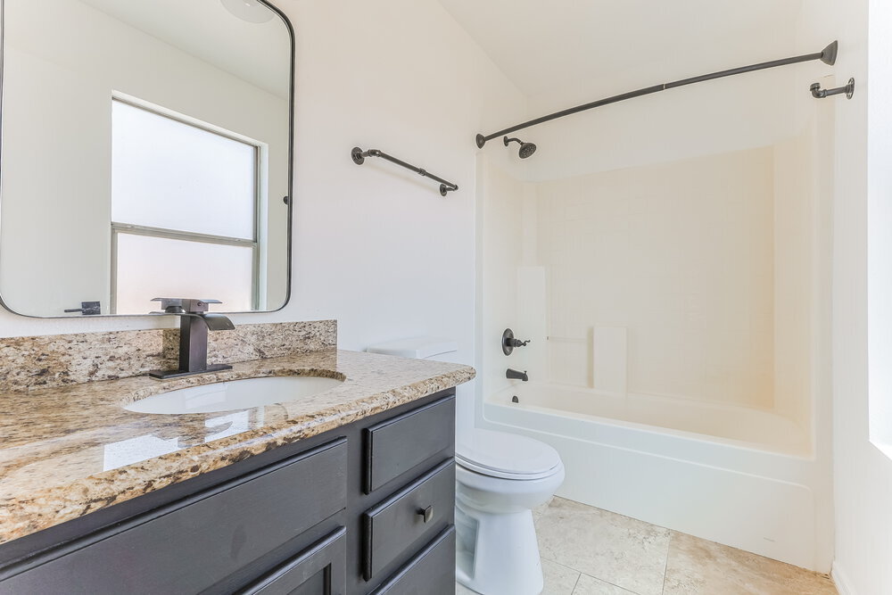 Building Photo - 2281 E Peach Tree Dr