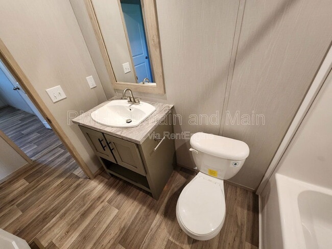 Building Photo - 102 Indian Camp Branch Rd