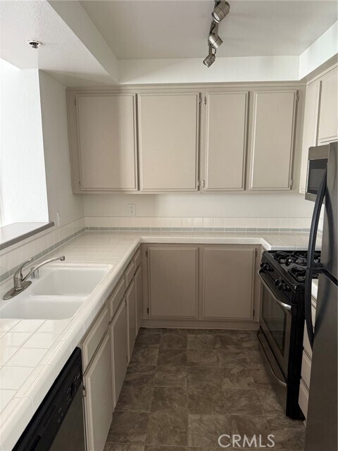Building Photo - 8614 Burton Way