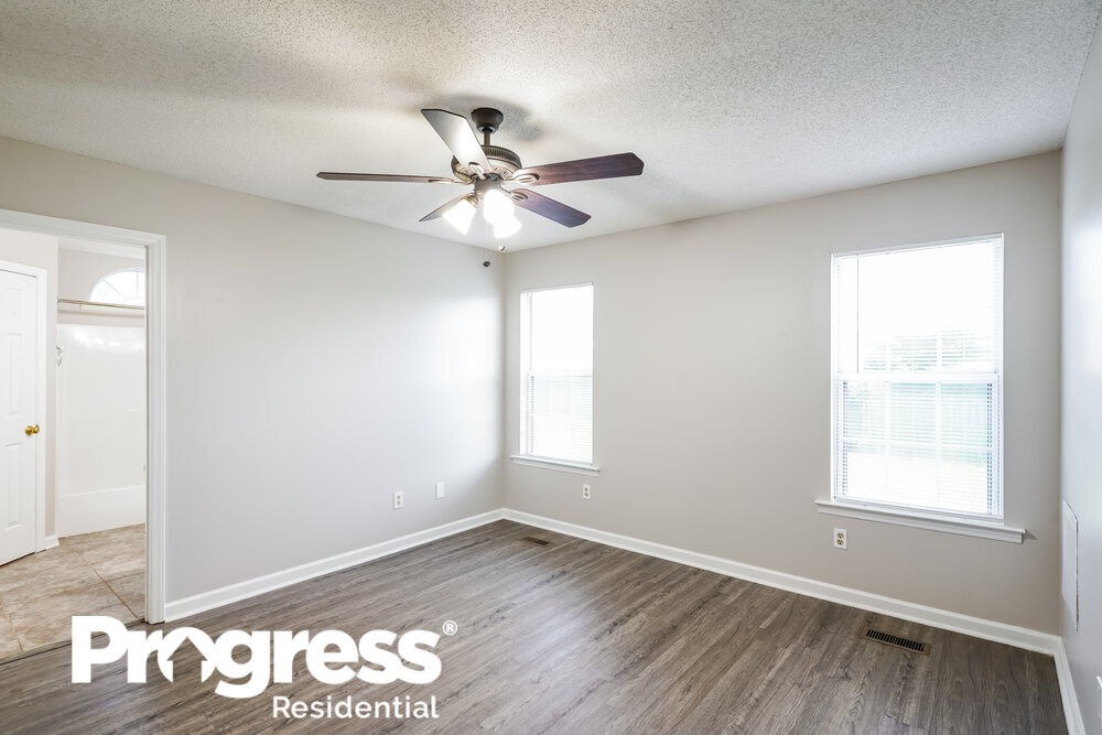 Building Photo - 206 Sierra Dr