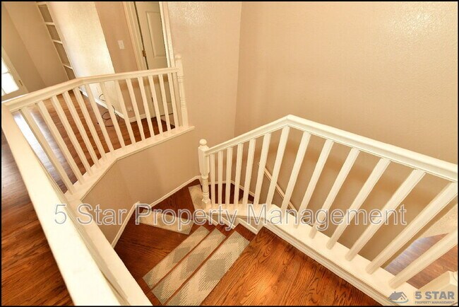 Building Photo - 6598 Eagle Ridge Dr