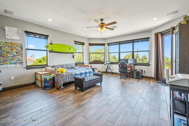 Building Photo - 6725 S Tropical Trail