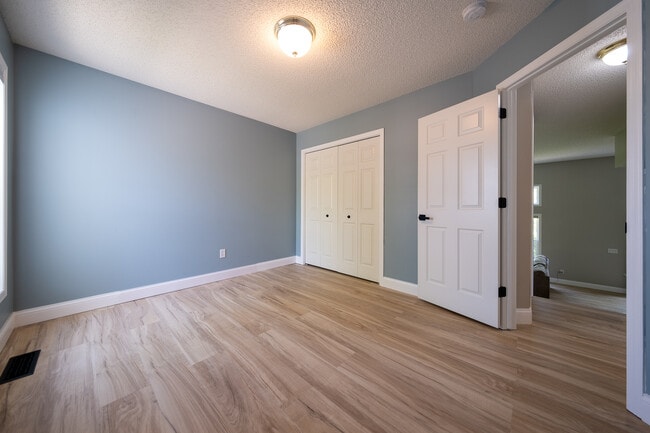 Building Photo - 5008 Bluff Heights Trail SE
