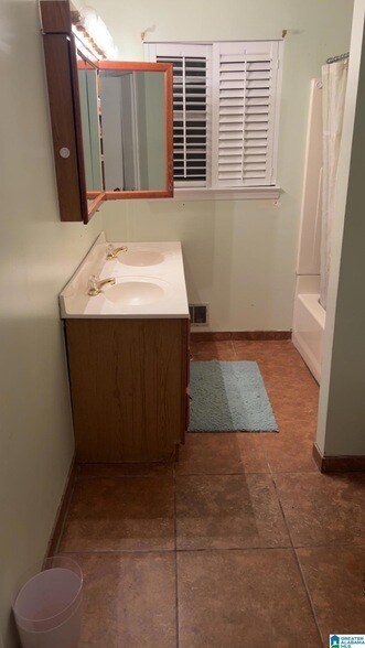 Building Photo - 5108 Wilson Cir