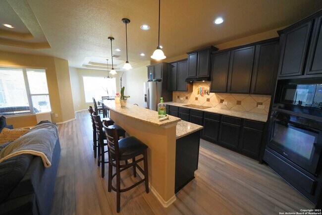 Building Photo - 1323 Kingbird Ct