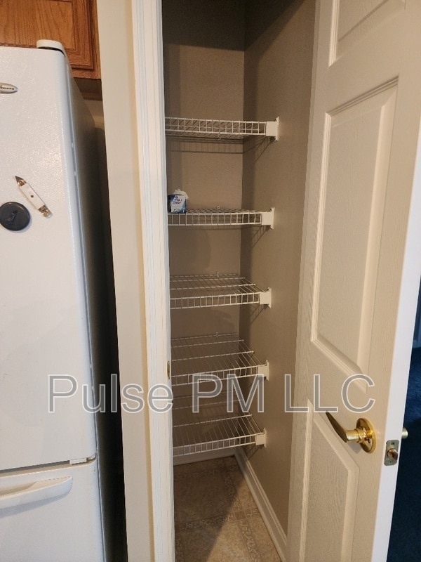 Building Photo - 985 Mistflower Ln