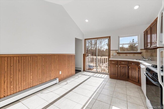 Building Photo - 20 Alex Ln