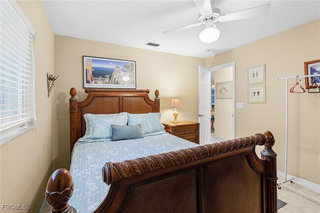 Building Photo - 8549 S Lake Cir