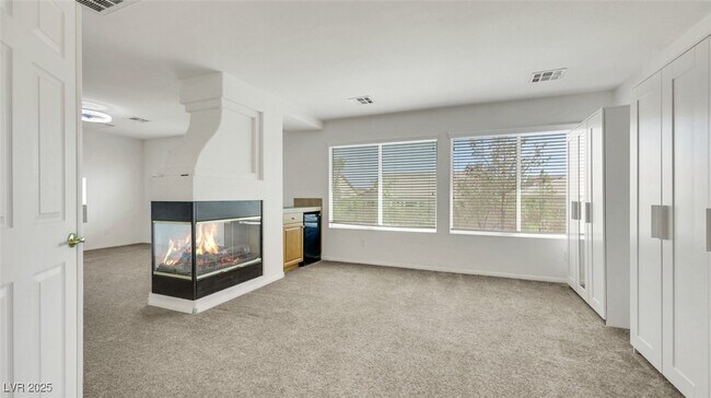 Building Photo - 7373 Sundown Glen Ave