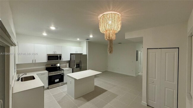 Building Photo - 2617 SE 27th Dr