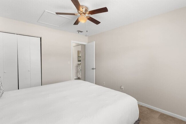 Building Photo - 13921 19th St