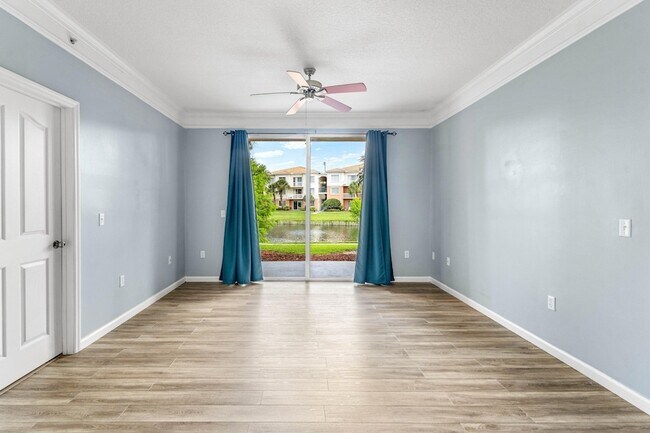 Building Photo - 10106 Myrtlewood Cir W