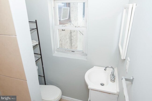 Building Photo - 1517 N 17th St