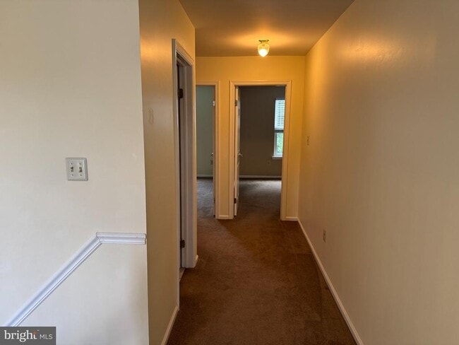 Building Photo - 40 Fawn Ct