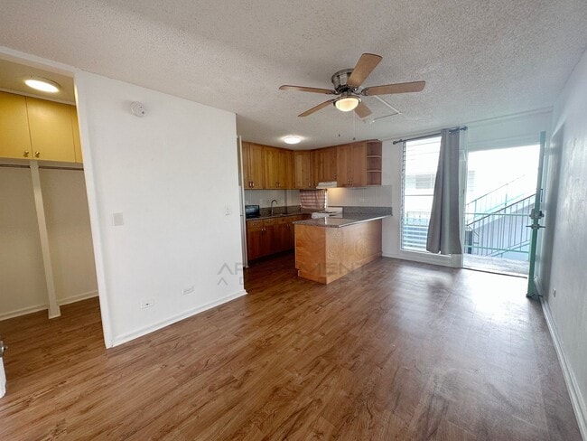 Building Photo - 3340 Campbell Ave