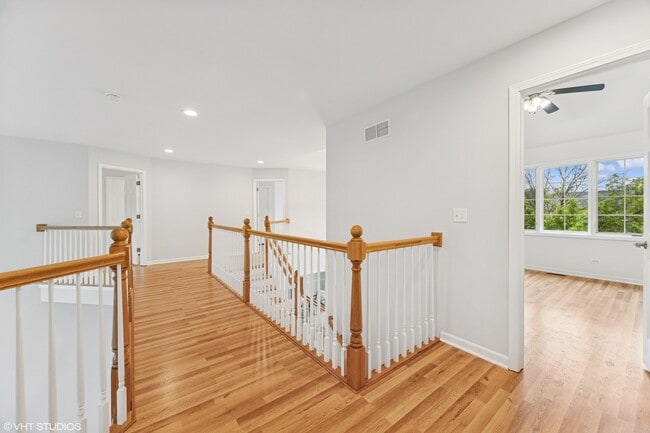 Building Photo - 1040 Buckingham Dr