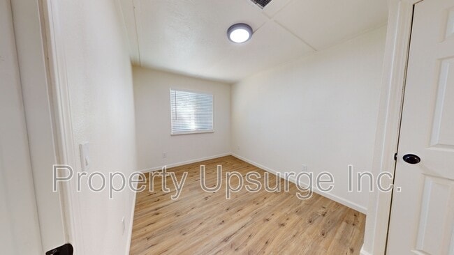 Building Photo - 2706 Virginia Ave